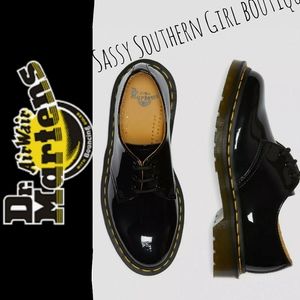 🆕⭐Dr. Martens black patent leather shoes 1461